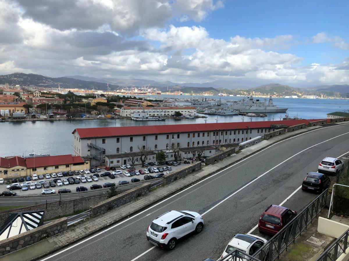 Mare Nostrum La Spezia Luaran gambar